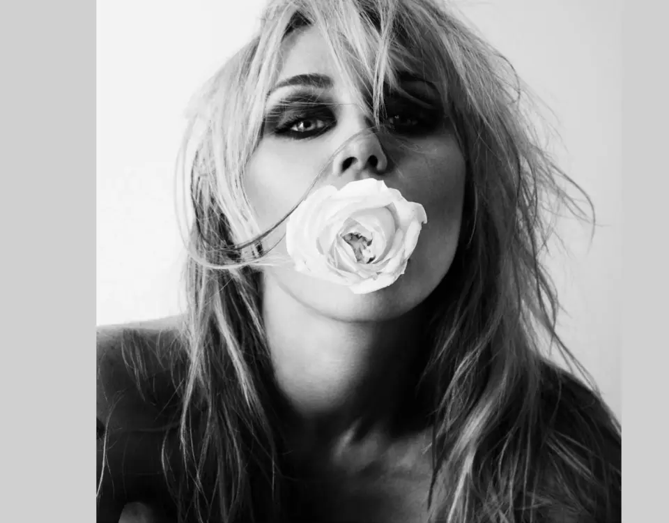 Miley+Cyrus+Bass+Persuades+Album+Review